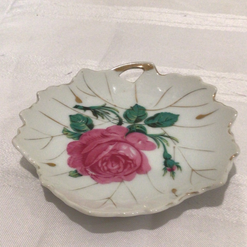 Floral Leaf-Shaped Trinket Dish by Nasco made in Japan